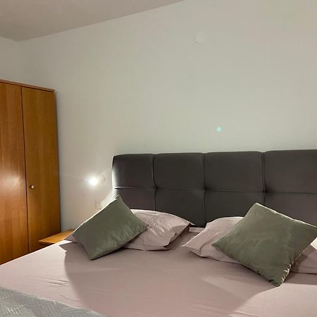 Apartmani Mara Rogoznica Rogoznica  Luaran gambar